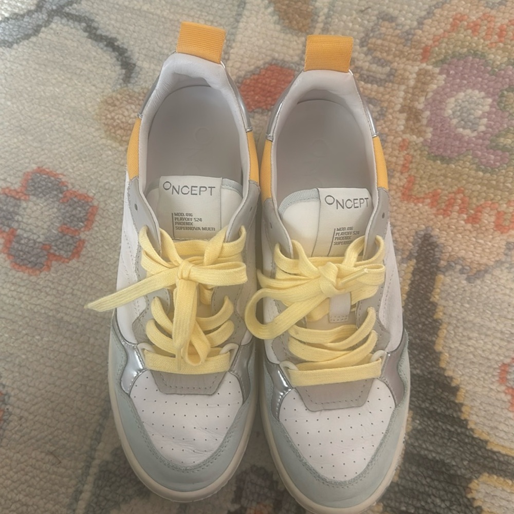 Oncept Sneakers size 8.5